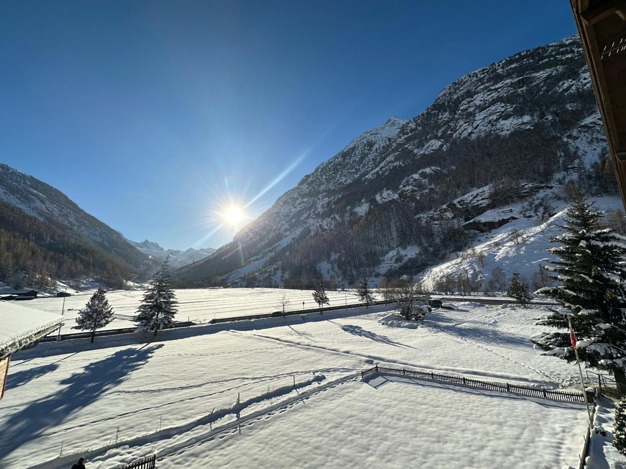 Enjoy The View Apartment Close To Zermatt With Parking Täsch Buitenkant foto